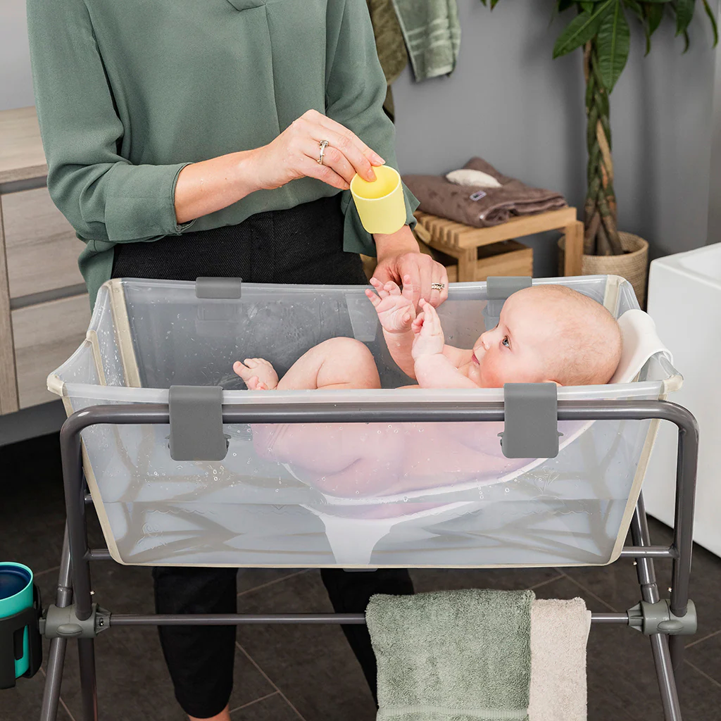 Baignoire Stokke occasion + réducteur nouveau-né + pieds